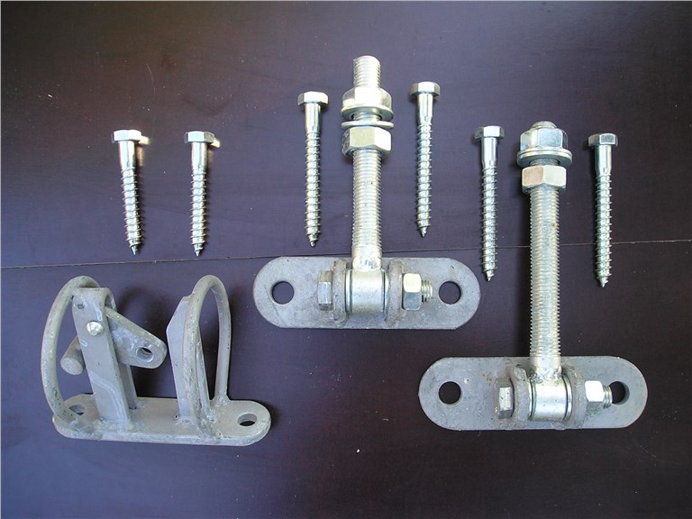 Montage-Set für Weidetor:   Weidetor-Montageset bestehend aus: 2 Stk. Augenschraube mit Platte 1 Stk. 