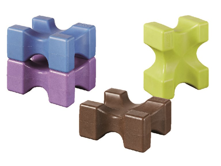 Miniblock:   Hindernisblöcke aus hochwertigem Kunststoff sind praktisch, standfest und si
